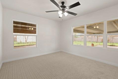 2340 Harris Lane Haltom City TX 76117