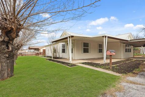 2340 Harris Lane Haltom City TX 76117