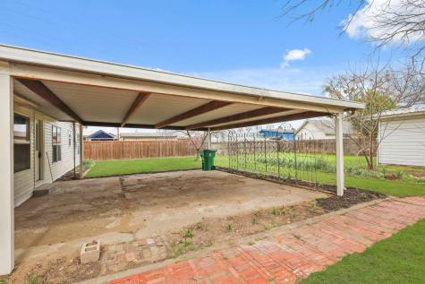 2340 Harris Lane Haltom City TX 76117