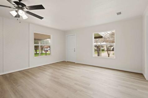 2340 Harris Lane Haltom City TX 76117