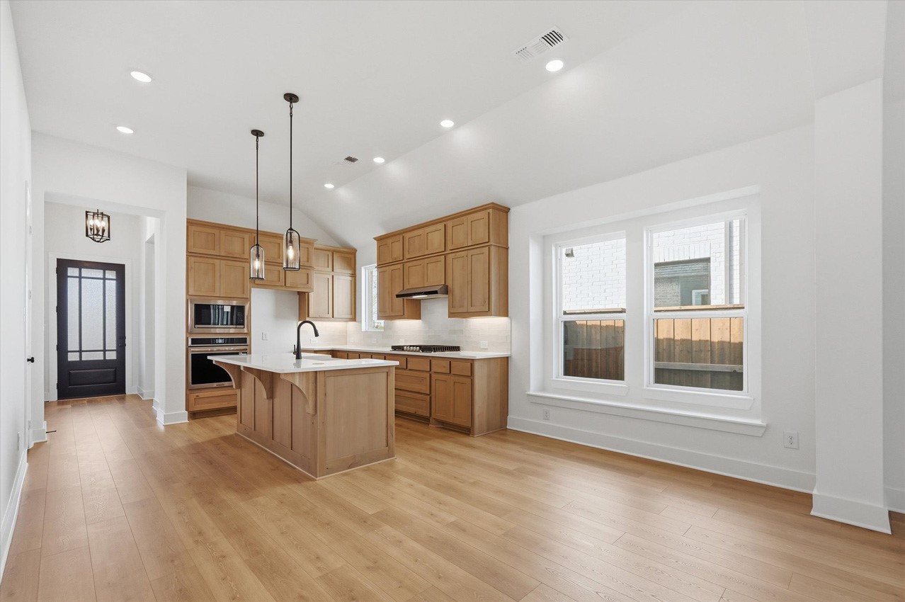 2068 Cuellar Way Van Alstyne TX 75495