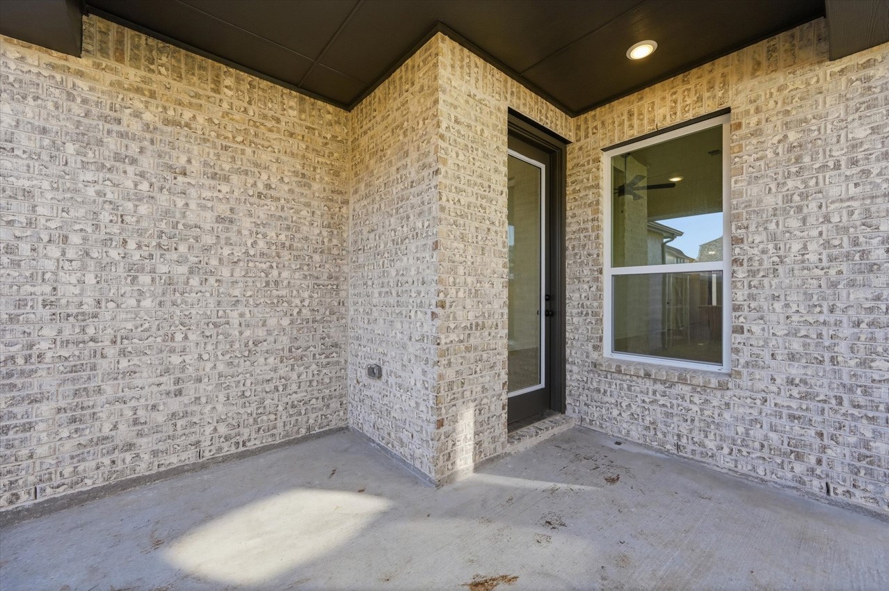 2068 Cuellar Way Van Alstyne TX 75495