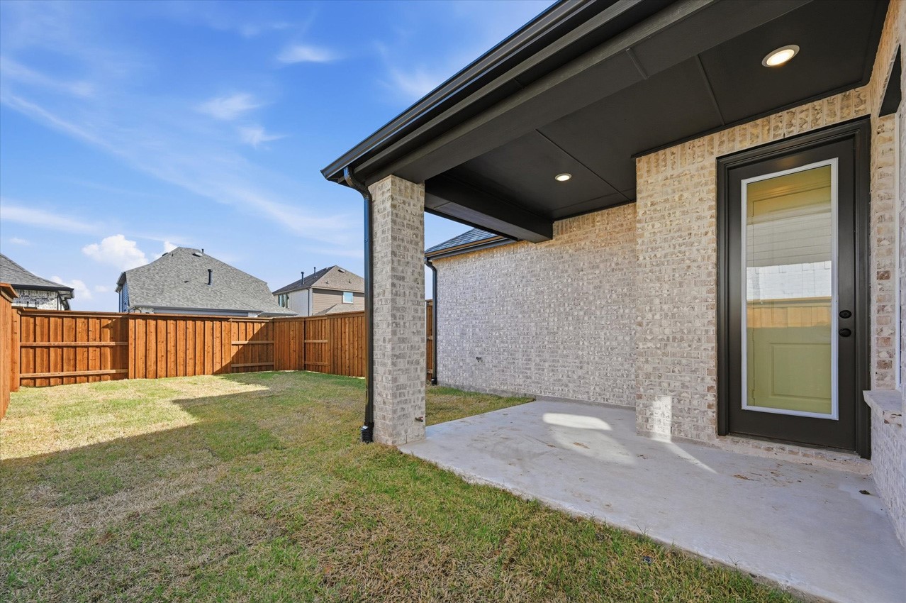 2068 Cuellar Way Van Alstyne TX 75495