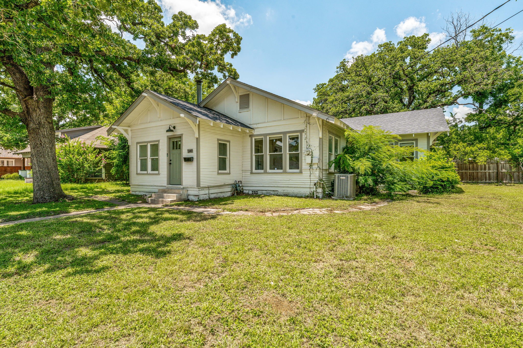 1143 W Jones Street Stephenville TX 76401