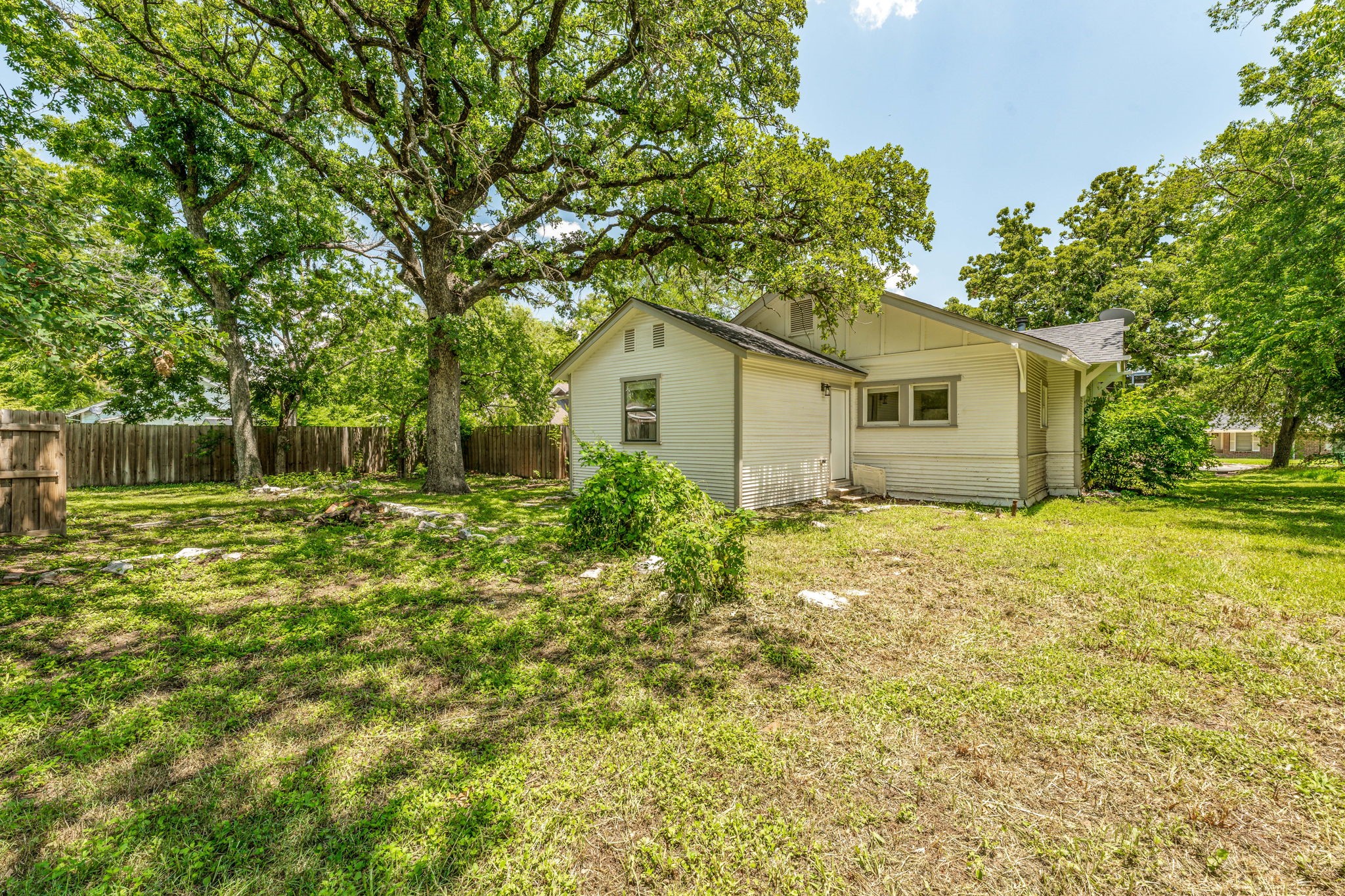 1143 W Jones Street Stephenville TX 76401