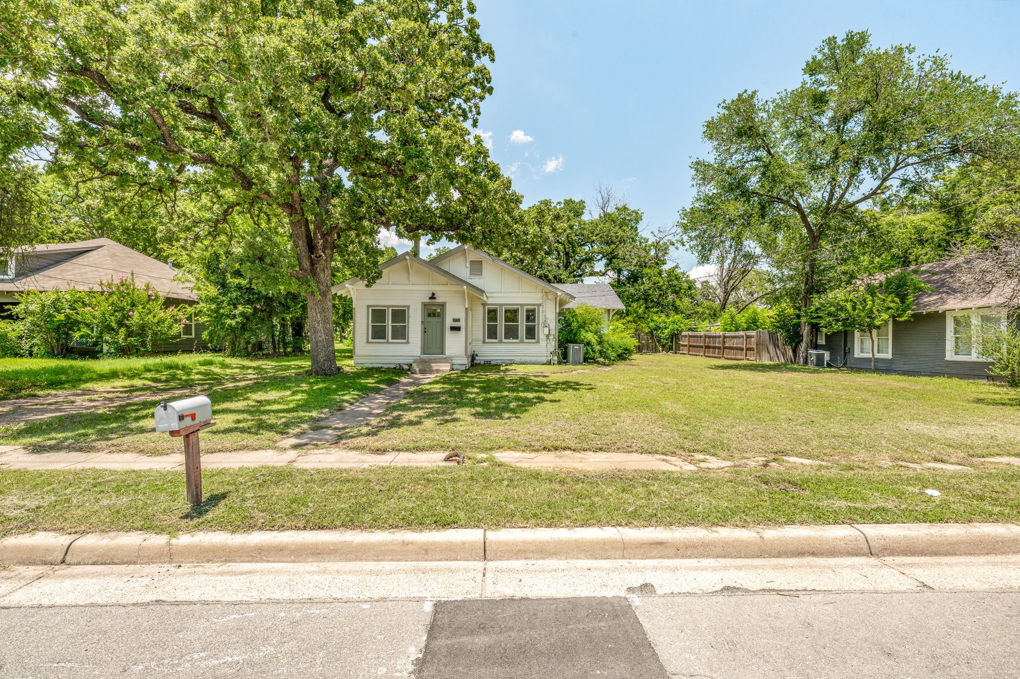 1143 W Jones Street Stephenville TX 76401
