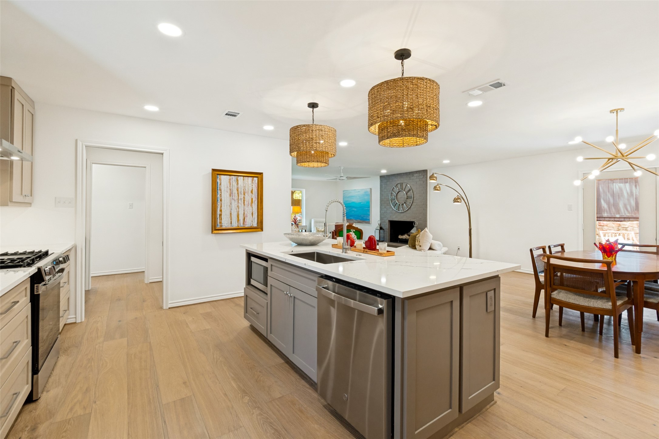 10431 Clary Dallas TX 75218