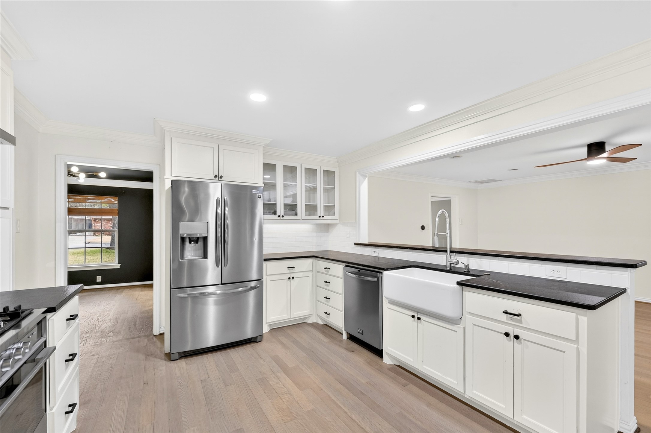 3028 Lavita Lane Farmers Branch TX 75234