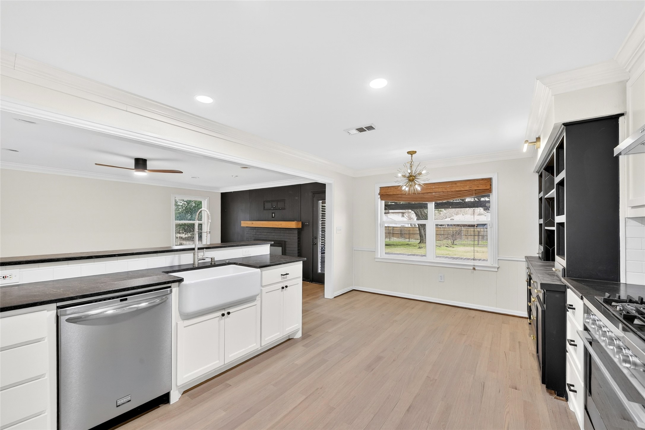 3028 Lavita Lane Farmers Branch TX 75234