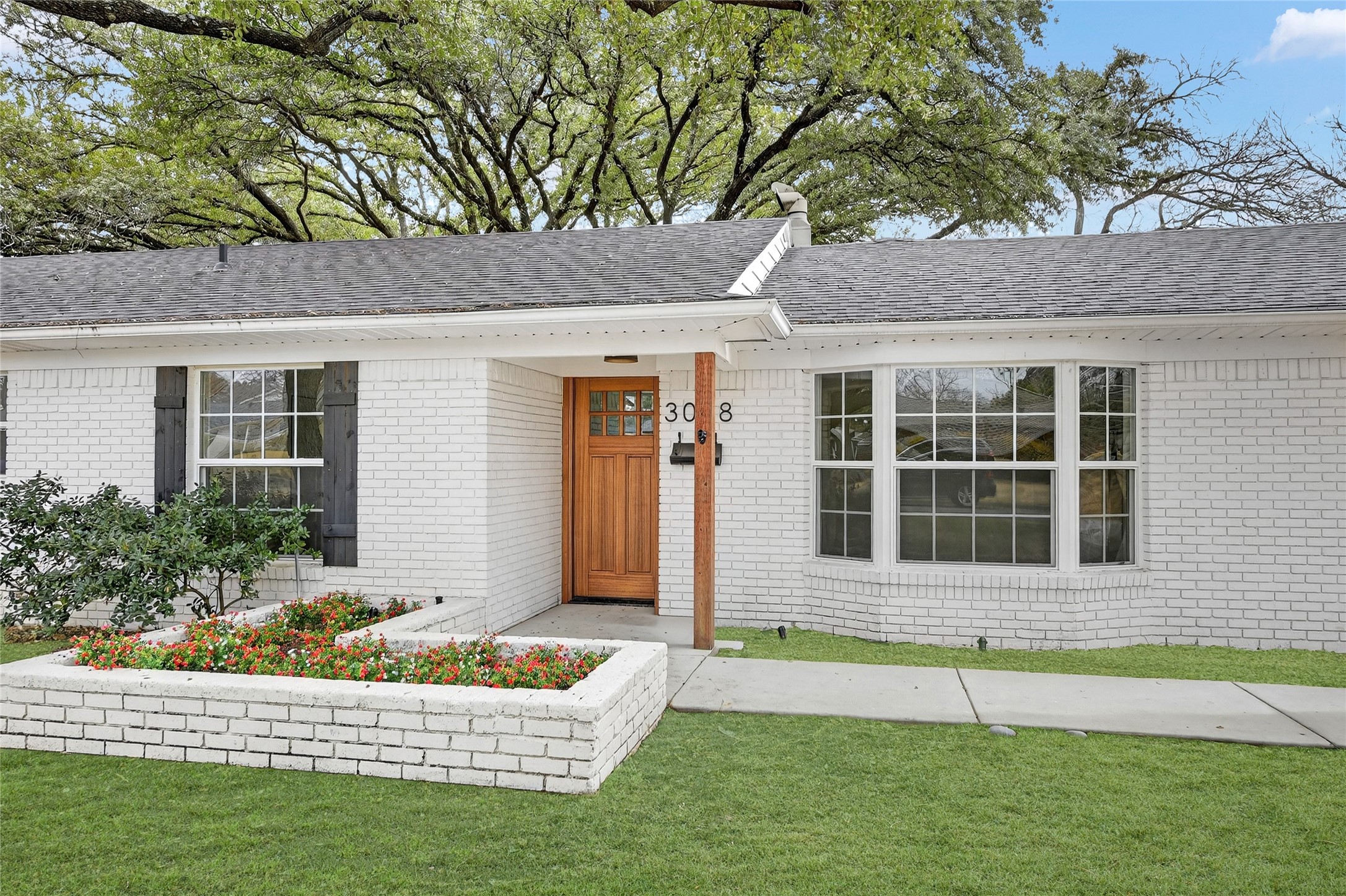 3028 Lavita Lane Farmers Branch TX 75234