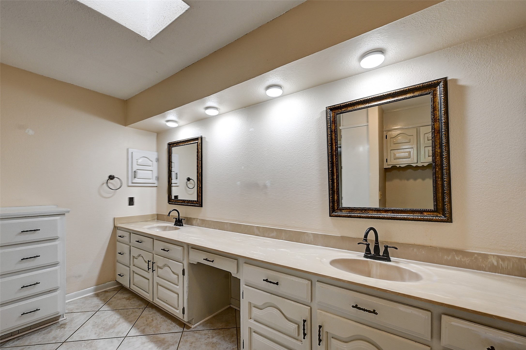 742 Kiowa Drive W Gainesville TX 76240