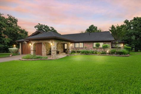 435 W Bethesda Road Burleson TX 76028