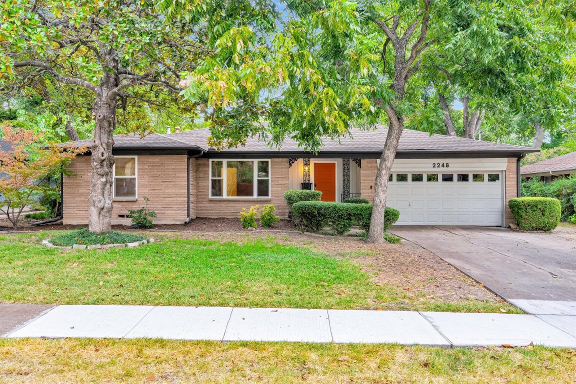 2248 Springhill Drive Dallas TX 75228