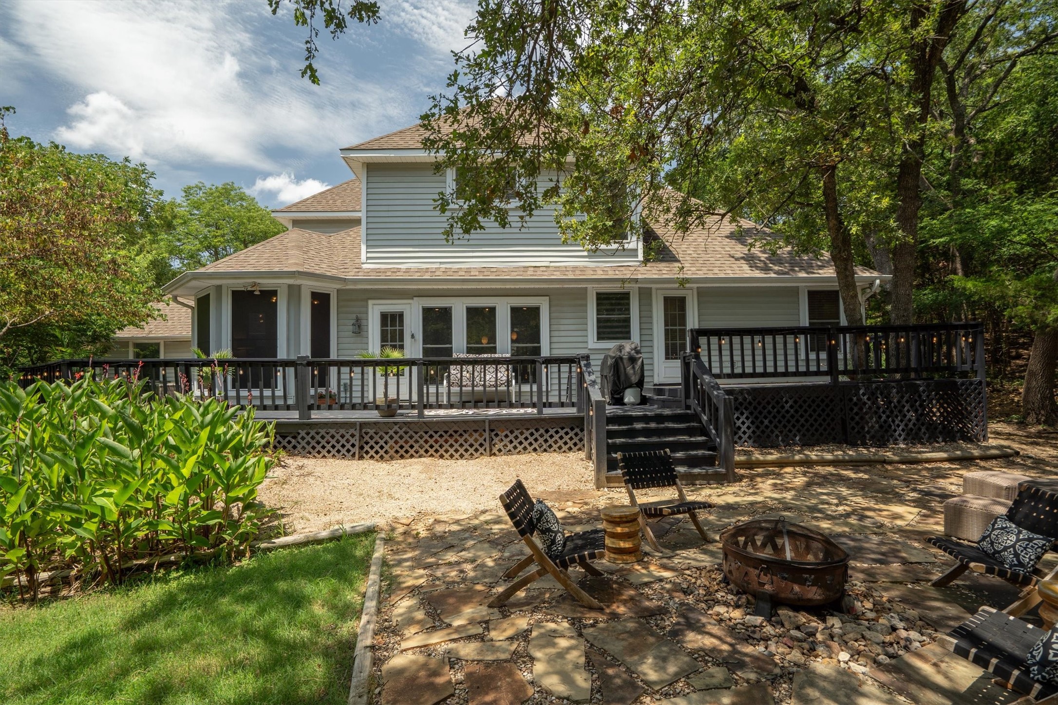 75 Lakepoint Loop Pottsboro TX 75076