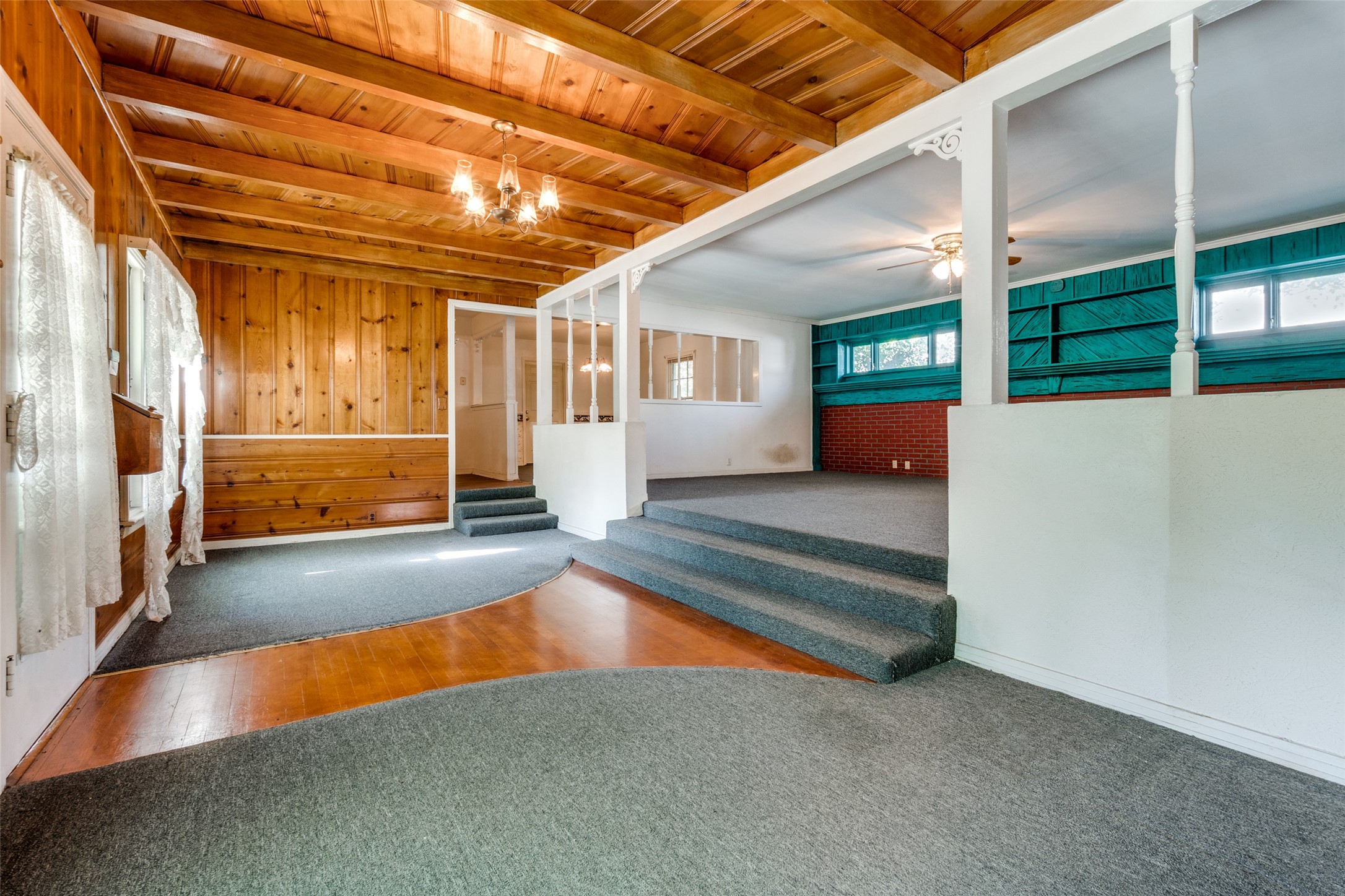 2445 Bridal Wreath Lane Dallas TX 75233