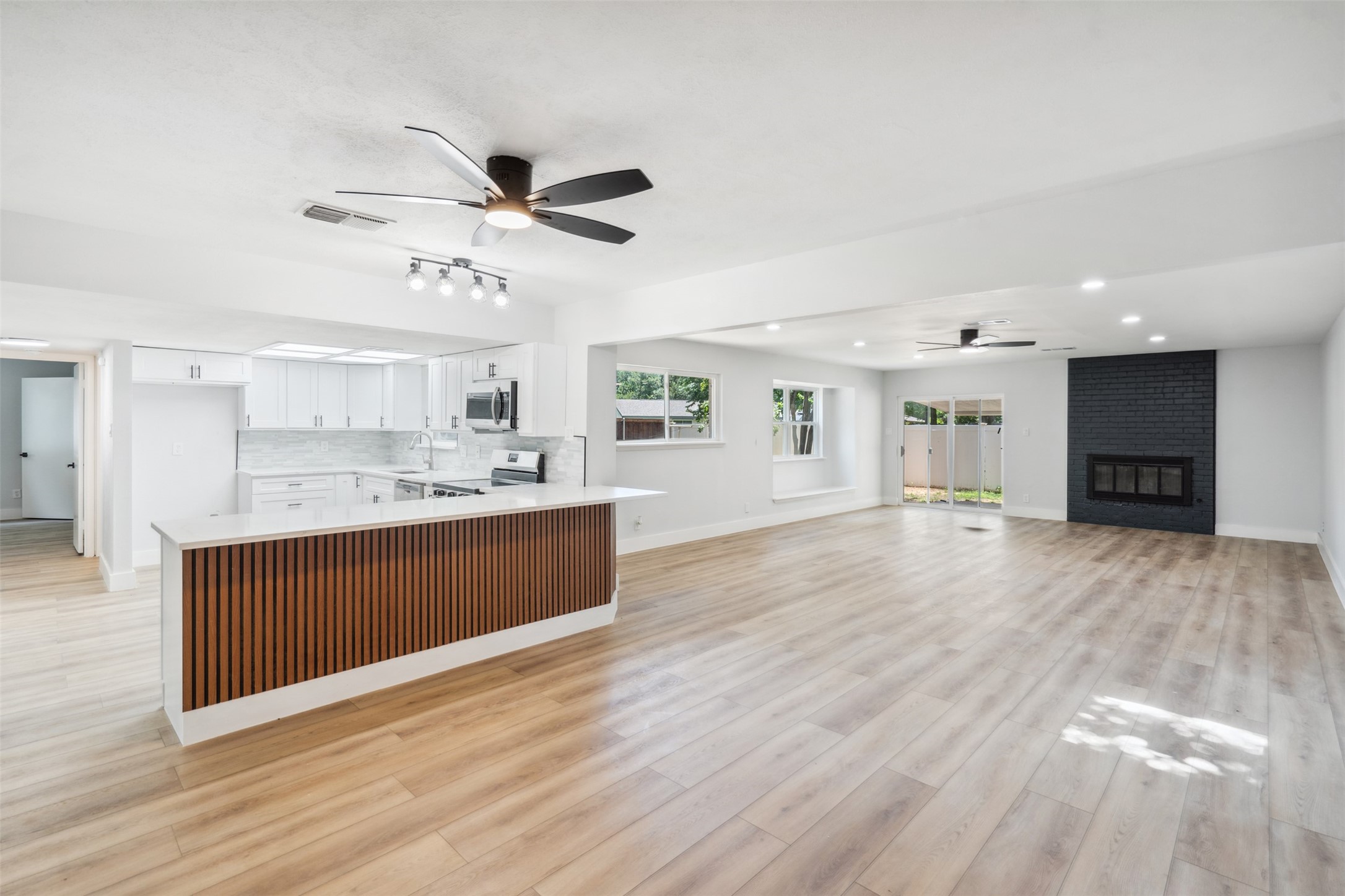 604 Buffalo Drive Arlington TX 76013