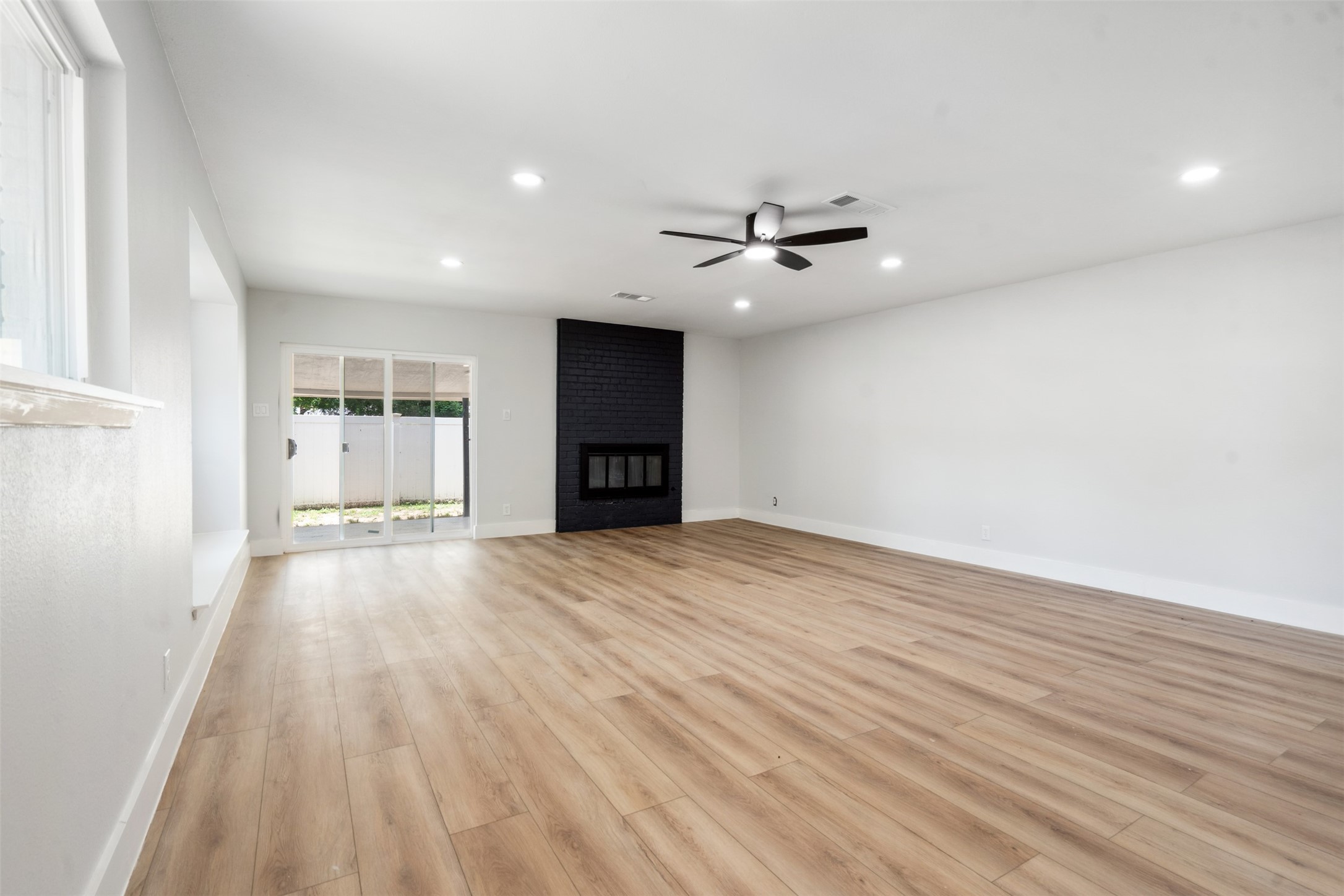 604 Buffalo Drive Arlington TX 76013