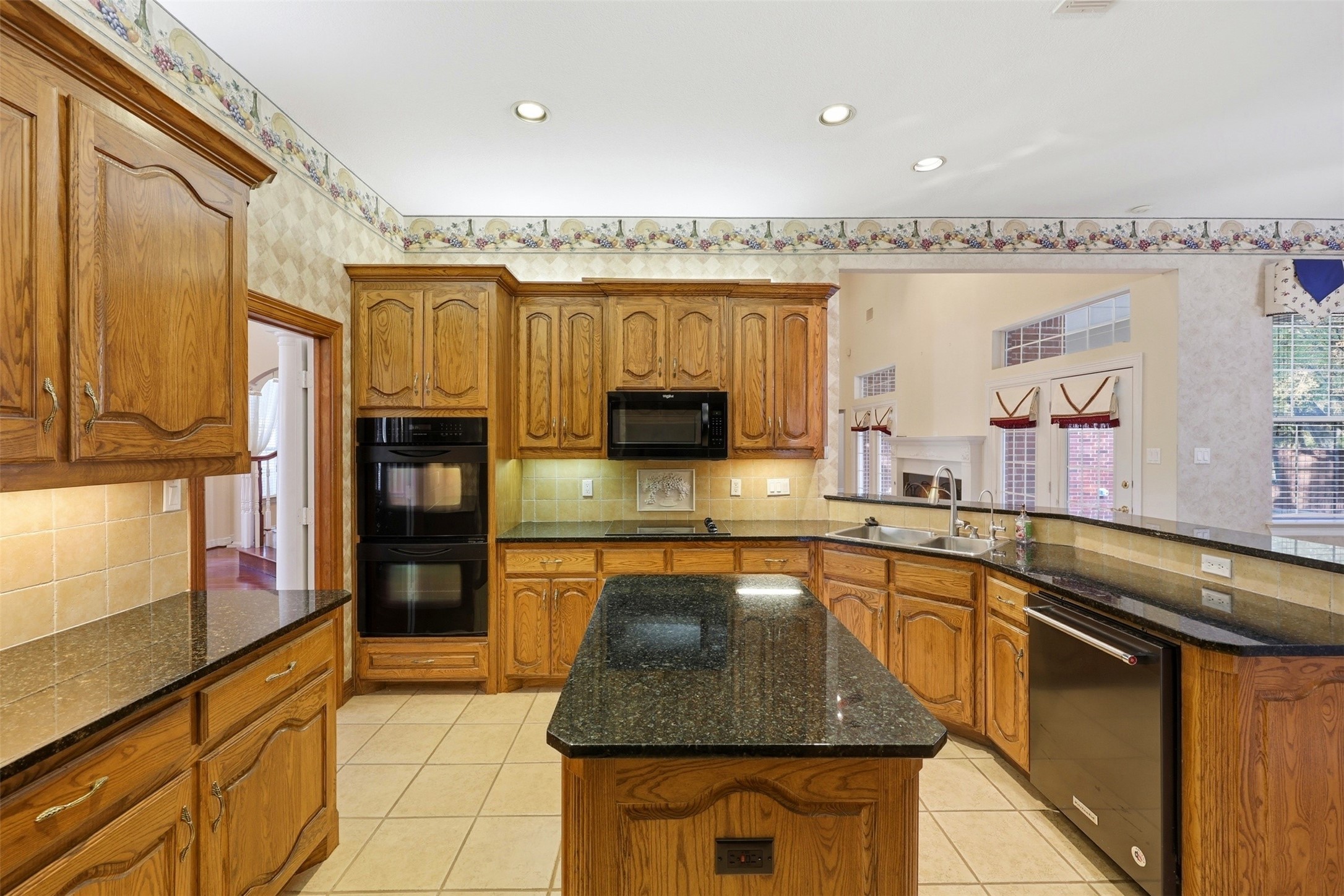 1860 Plum Creek Drive Midlothian TX 76065