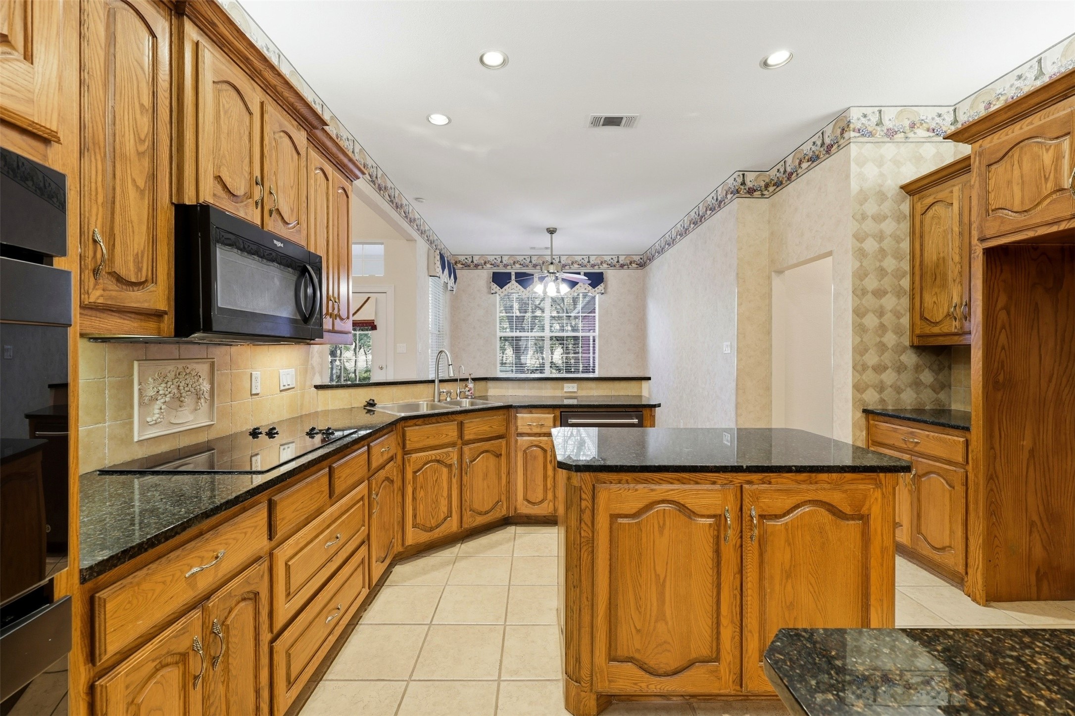 1860 Plum Creek Drive Midlothian TX 76065