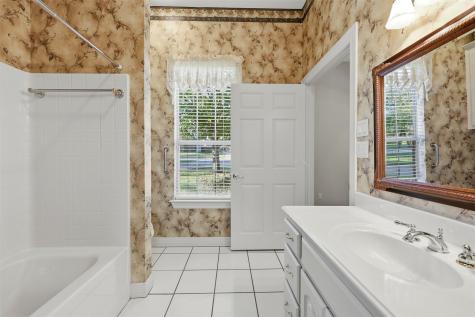 1860 Plum Creek Drive Midlothian TX 76065