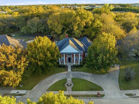 1860 Plum Creek Drive Midlothian TX 76065