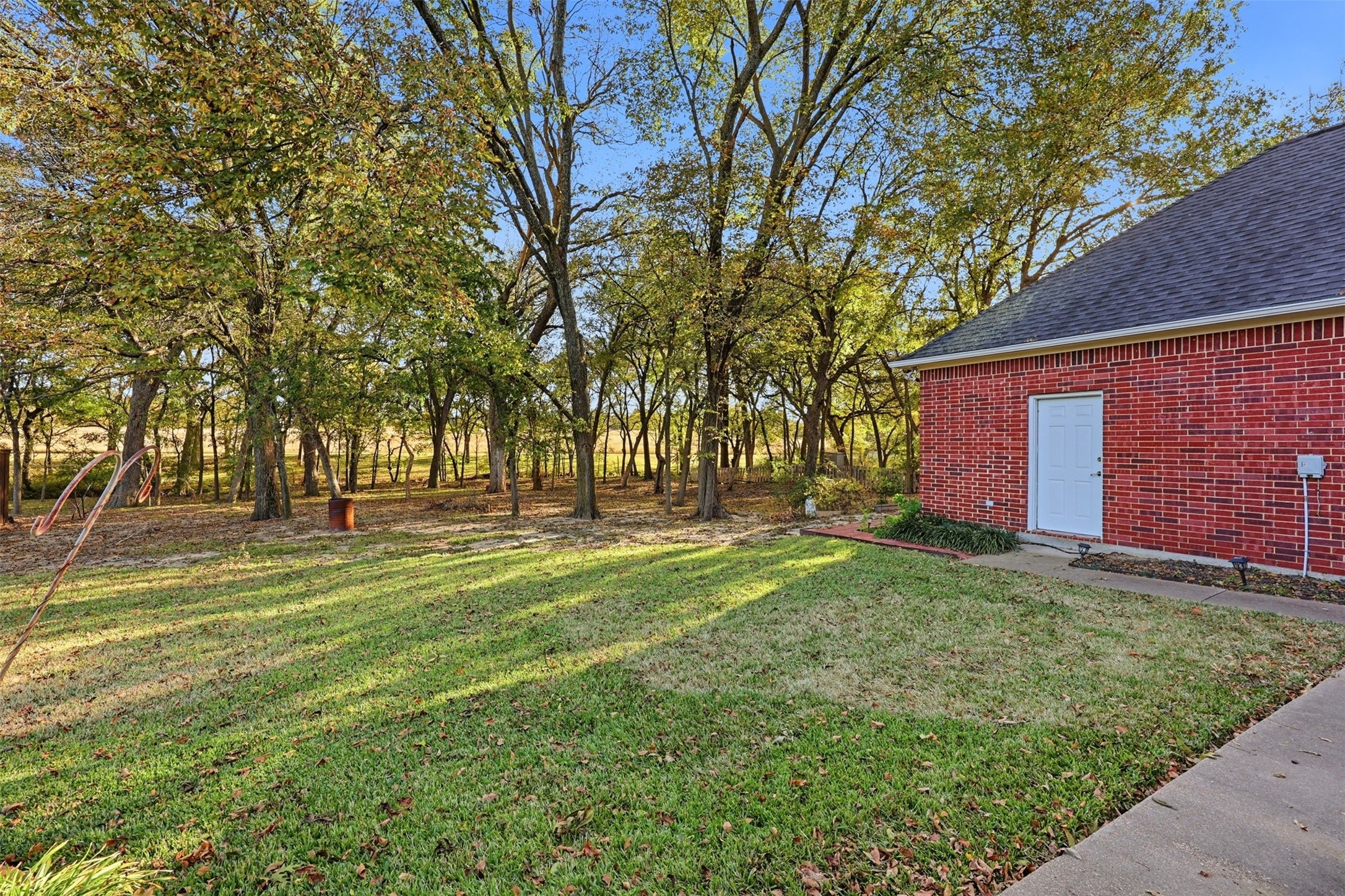 1860 Plum Creek Drive Midlothian TX 76065