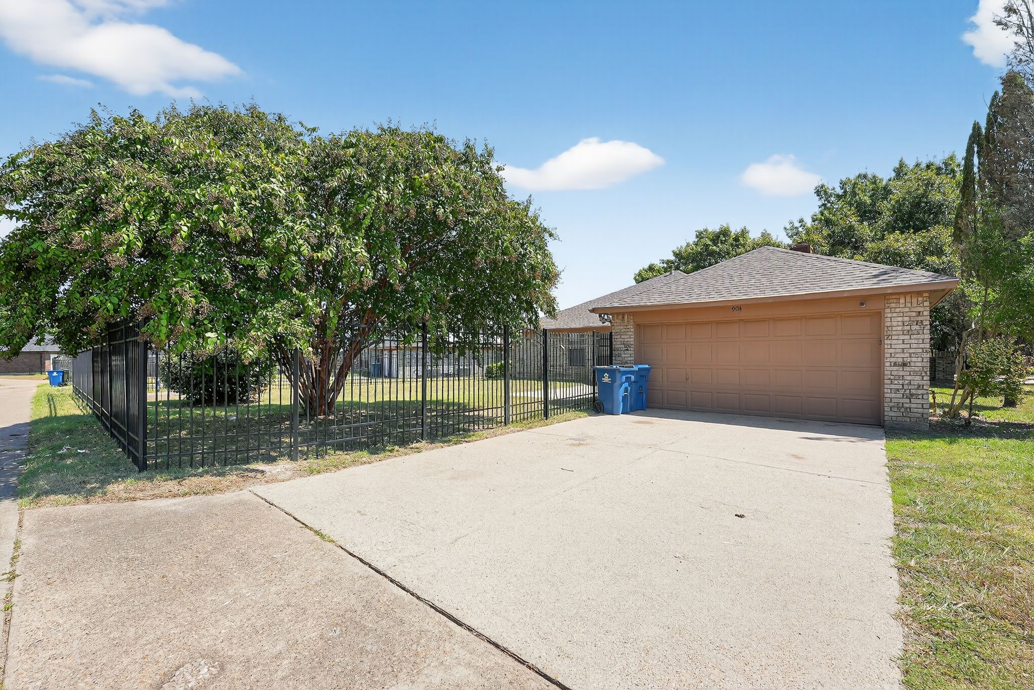 904 Breckenridge Drive Desoto TX 75115