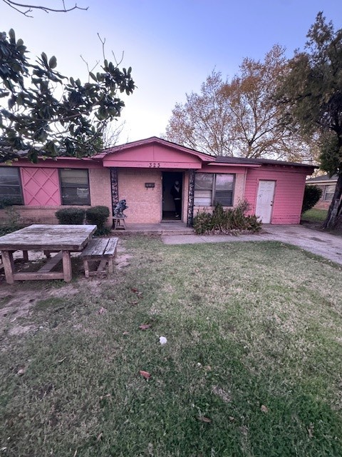 323 Satinwood Drive Dallas TX 75217