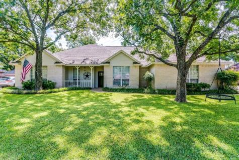 6305 Kenilworth Court Granbury TX 76049