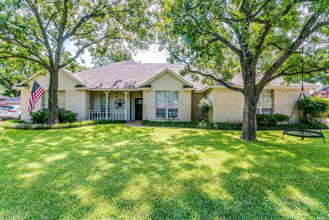 6305 Kenilworth Court Granbury TX 76049