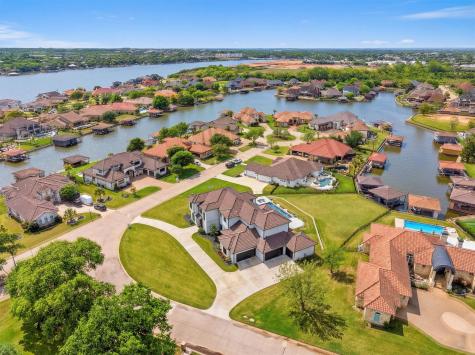 1611 Monterey Bay Court Granbury TX 76048