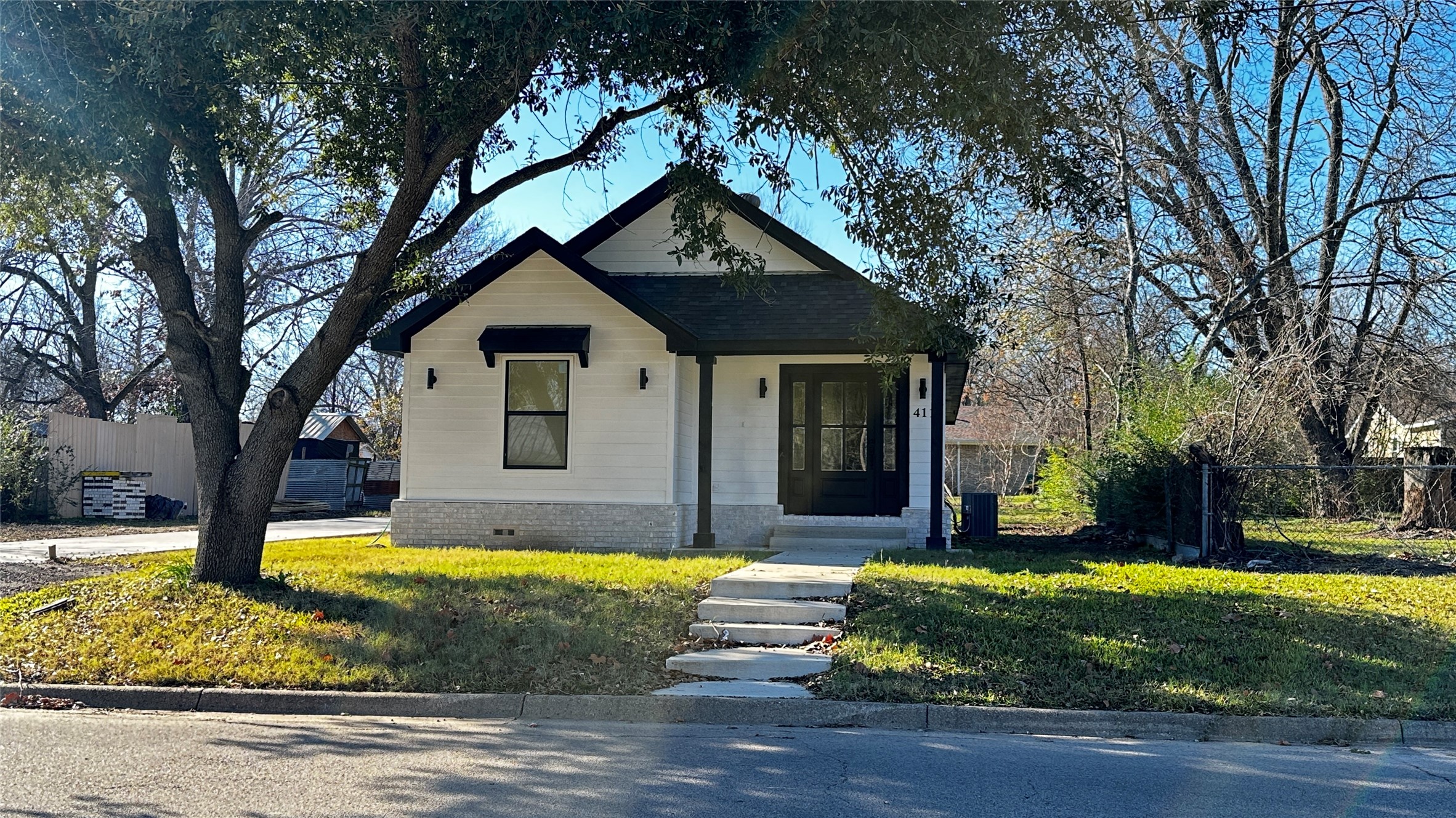 411 N Waldrip Street Grand Saline TX 75140