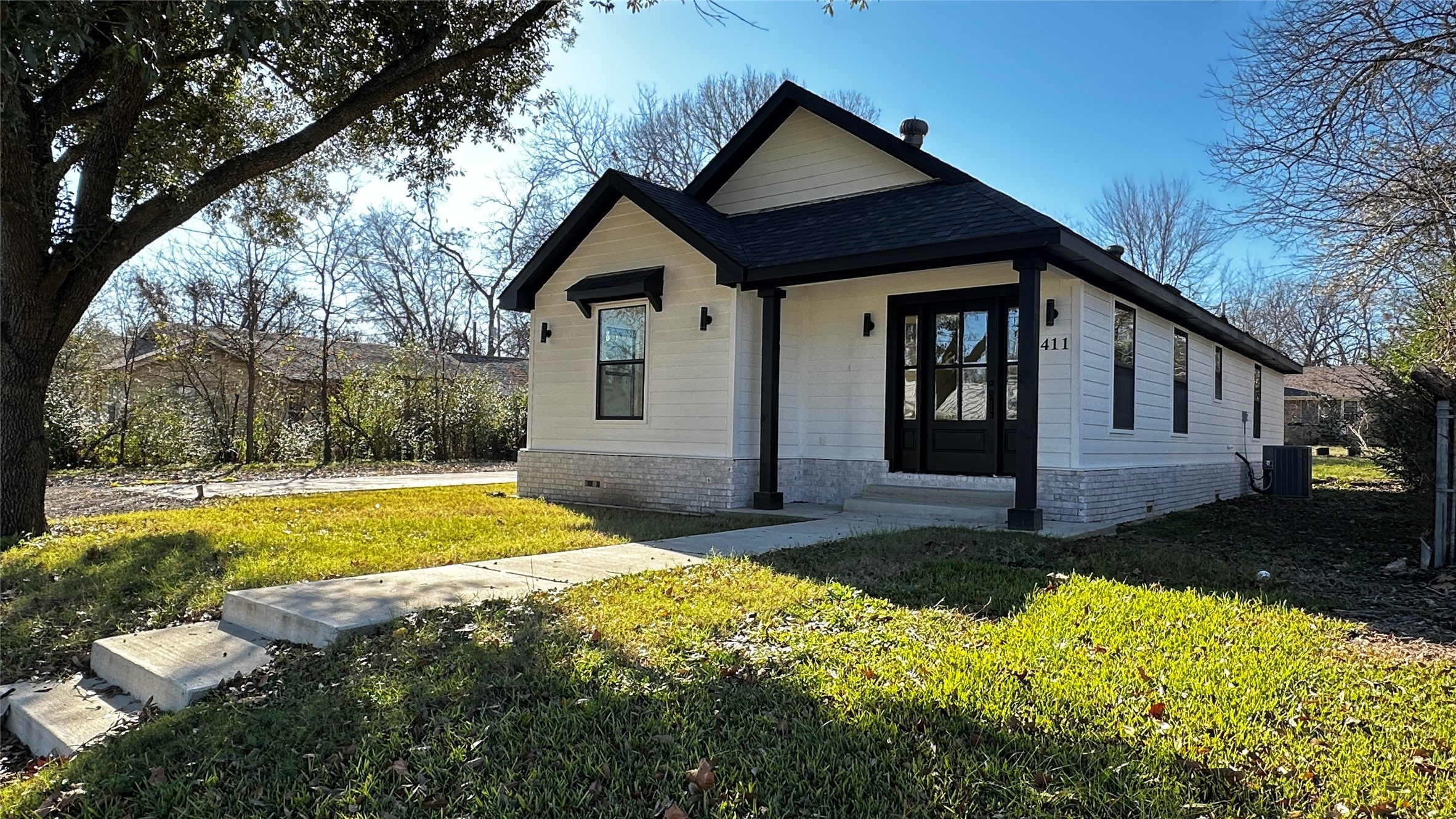 411 N Waldrip Street Grand Saline TX 75140