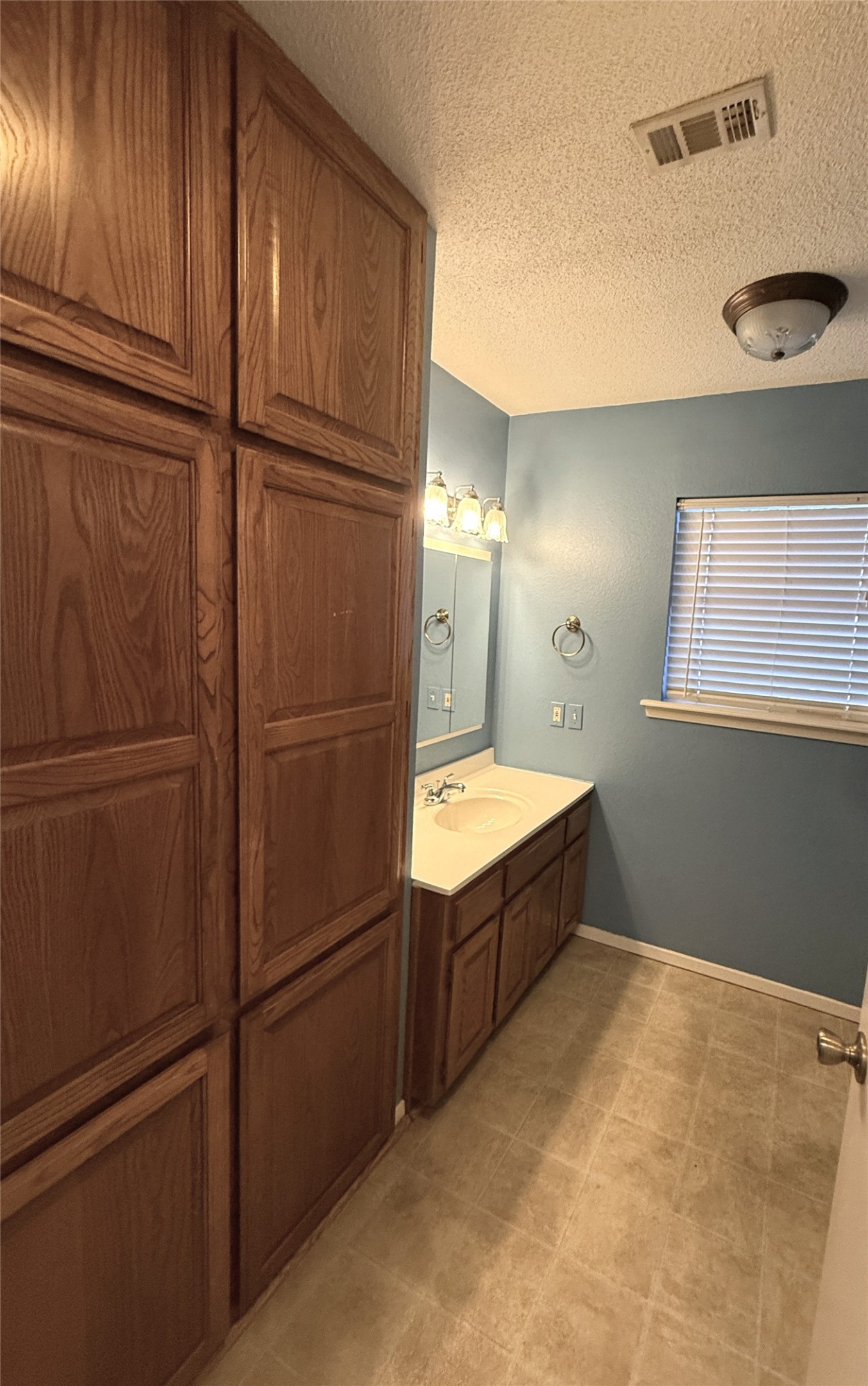 212 College Street Roxton TX 75477