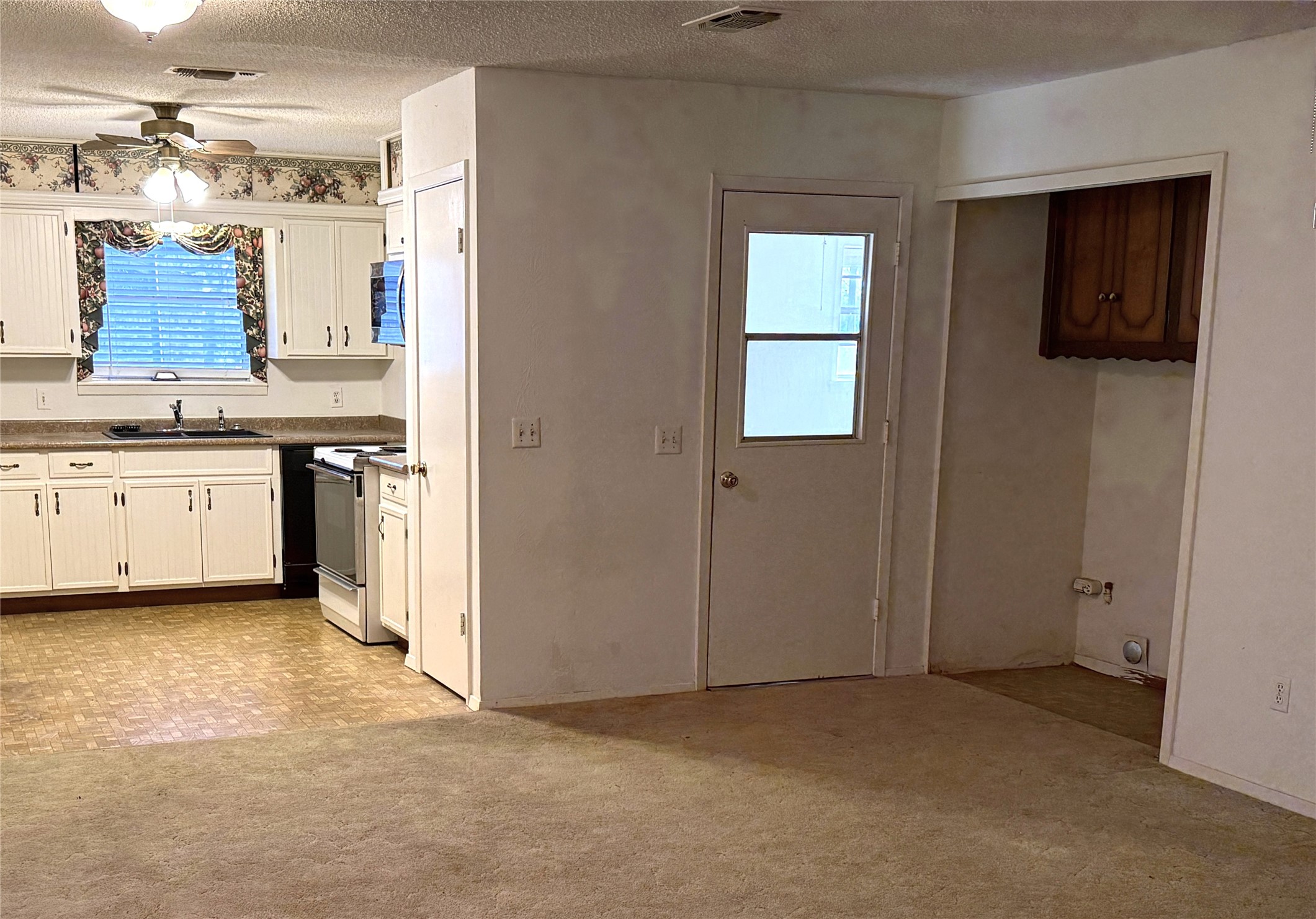 212 College Street Roxton TX 75477