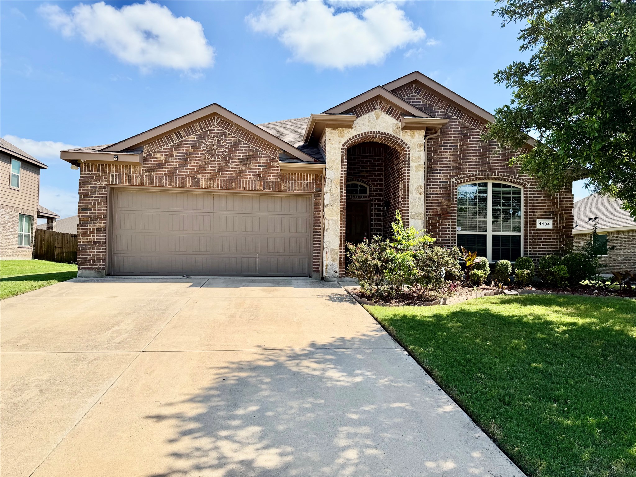 1104 Crest Ridge Drive Glenn Heights TX 75154