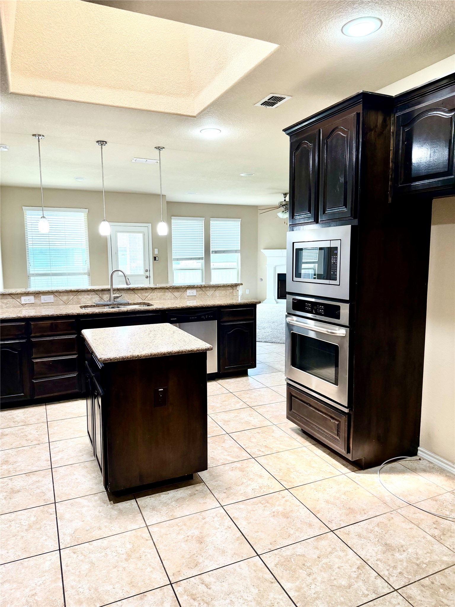 1104 Crest Ridge Drive Glenn Heights TX 75154