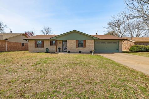 1352 Inglewood Drive Stephenville TX 76401