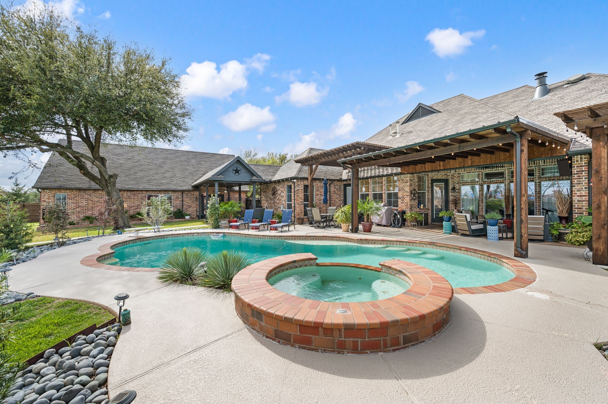 2430 Savanna Circle Midlothian TX 76065