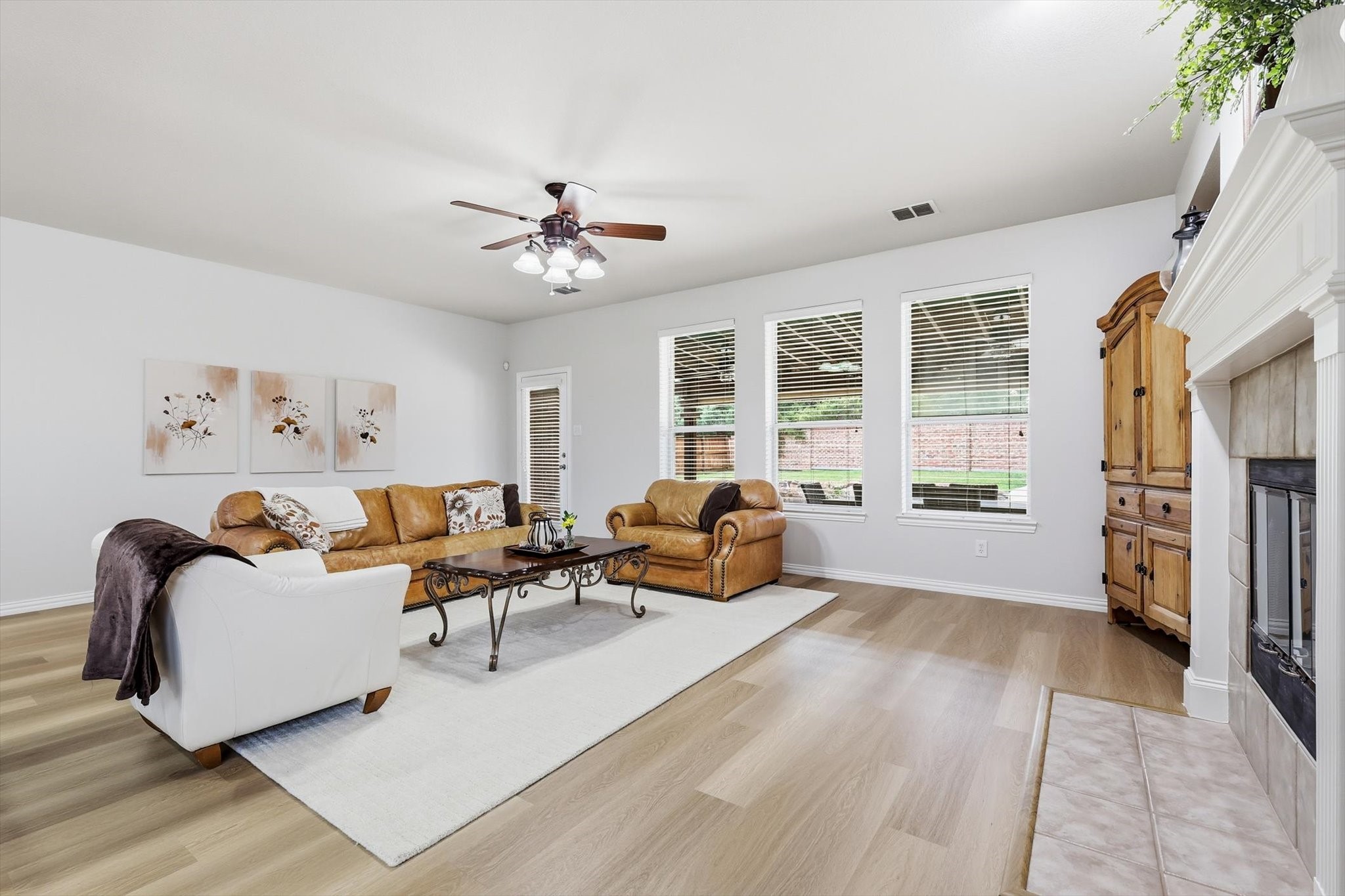 8321 Marsh Street Lantana TX 76226