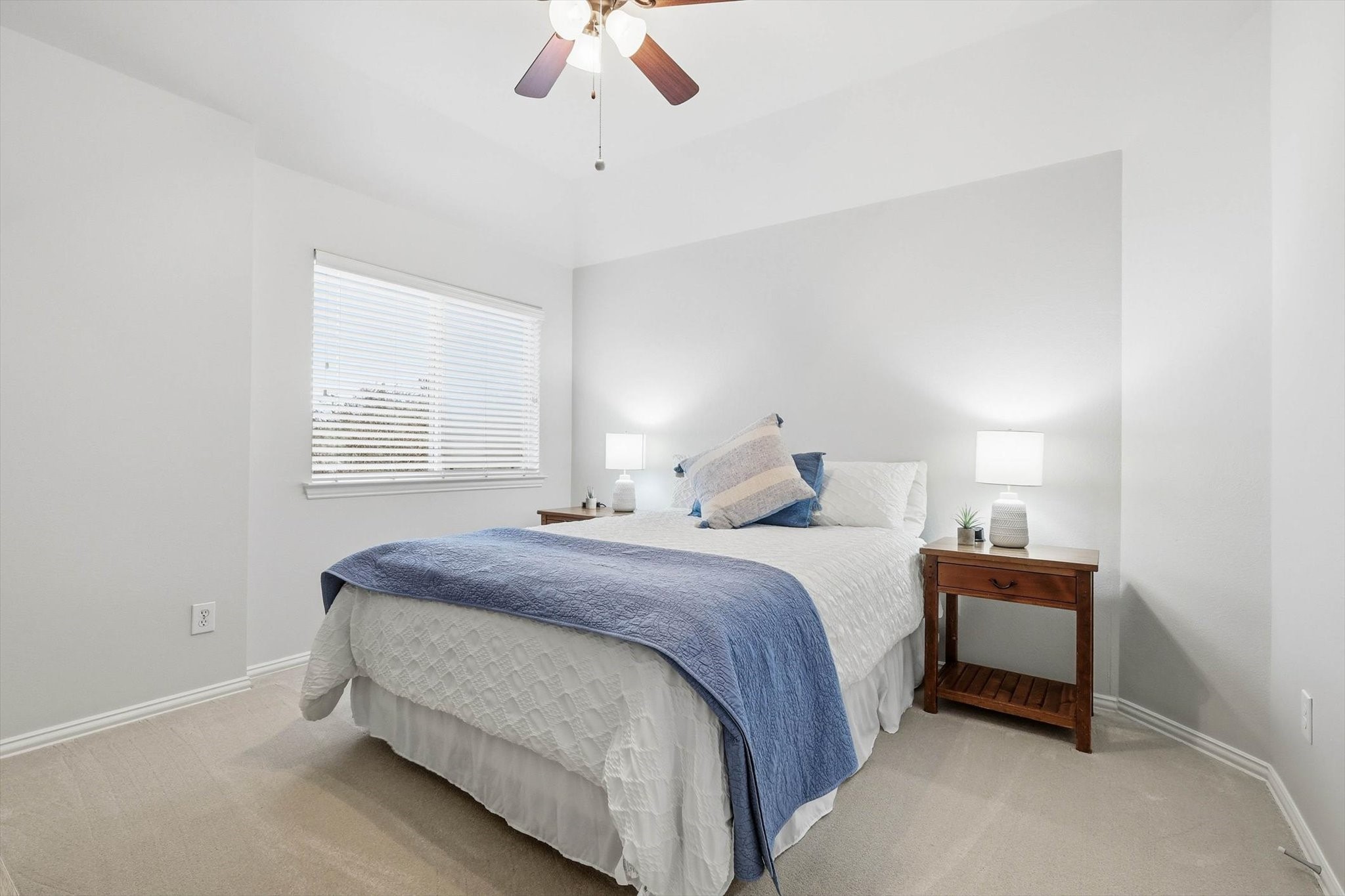 8321 Marsh Street Lantana TX 76226