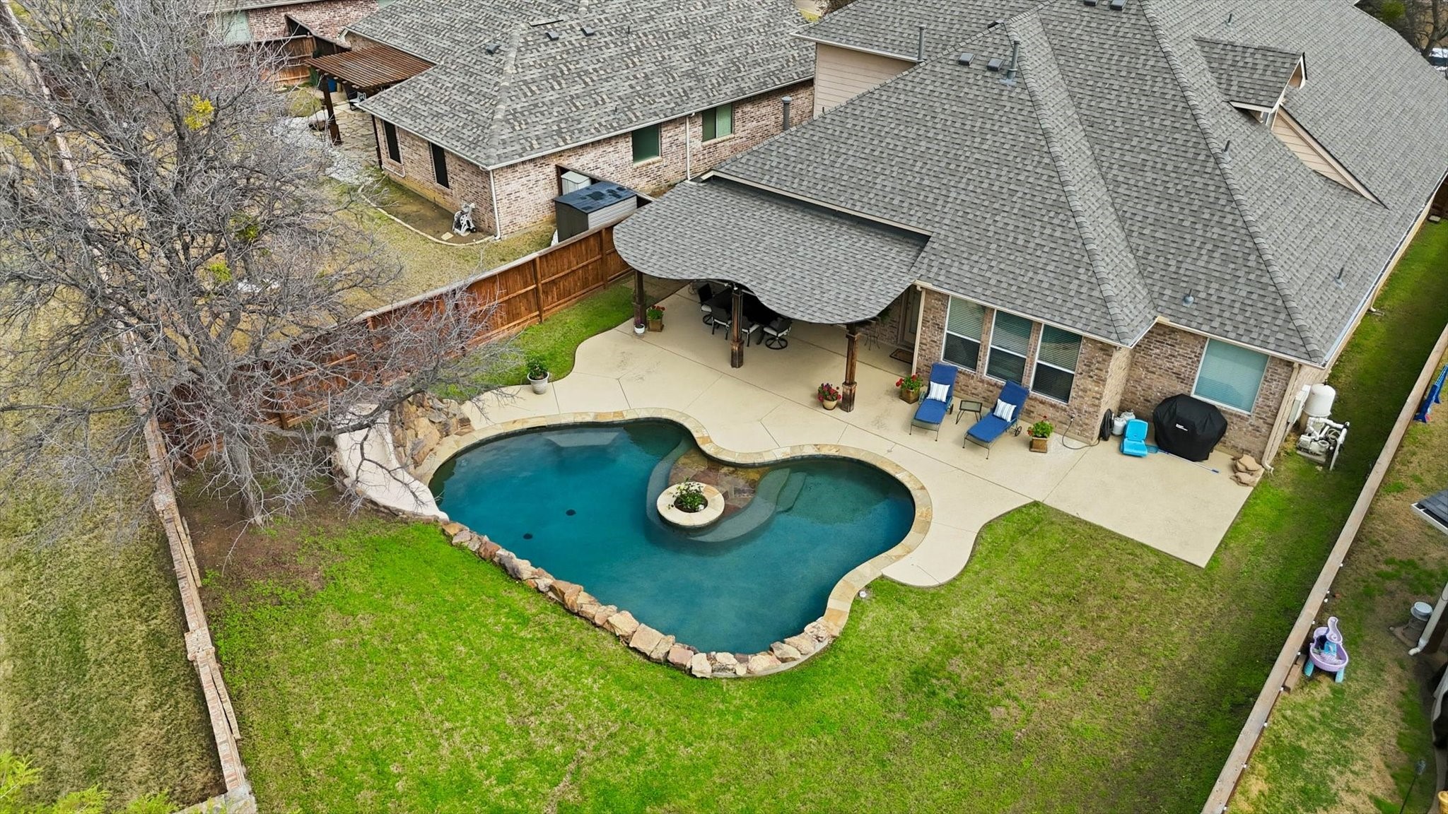 8321 Marsh Street Lantana TX 76226