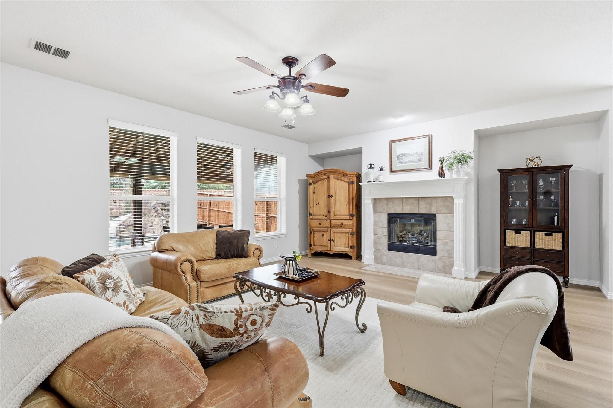 8321 Marsh Street Lantana TX 76226