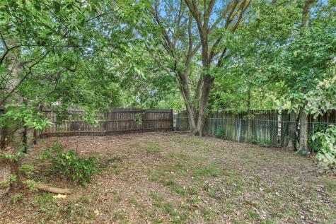 1005 N Neal Street Commerce TX 75428