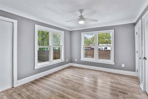 1005 N Neal Street Commerce TX 75428