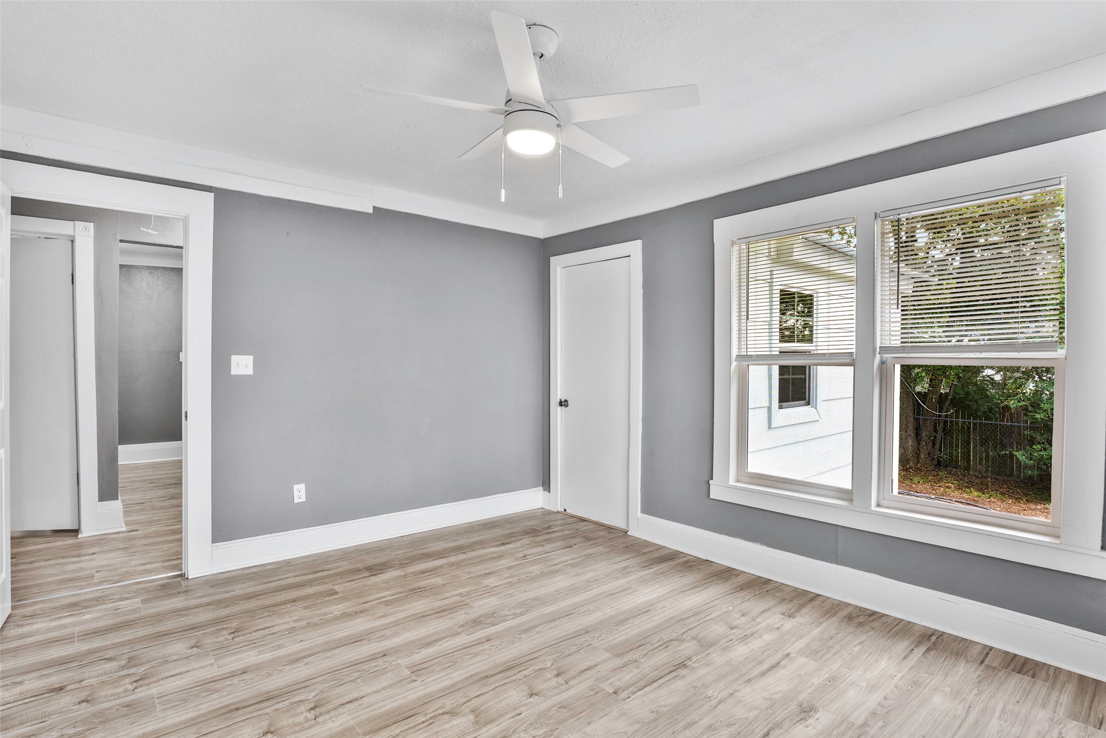 1005 N Neal Street Commerce TX 75428