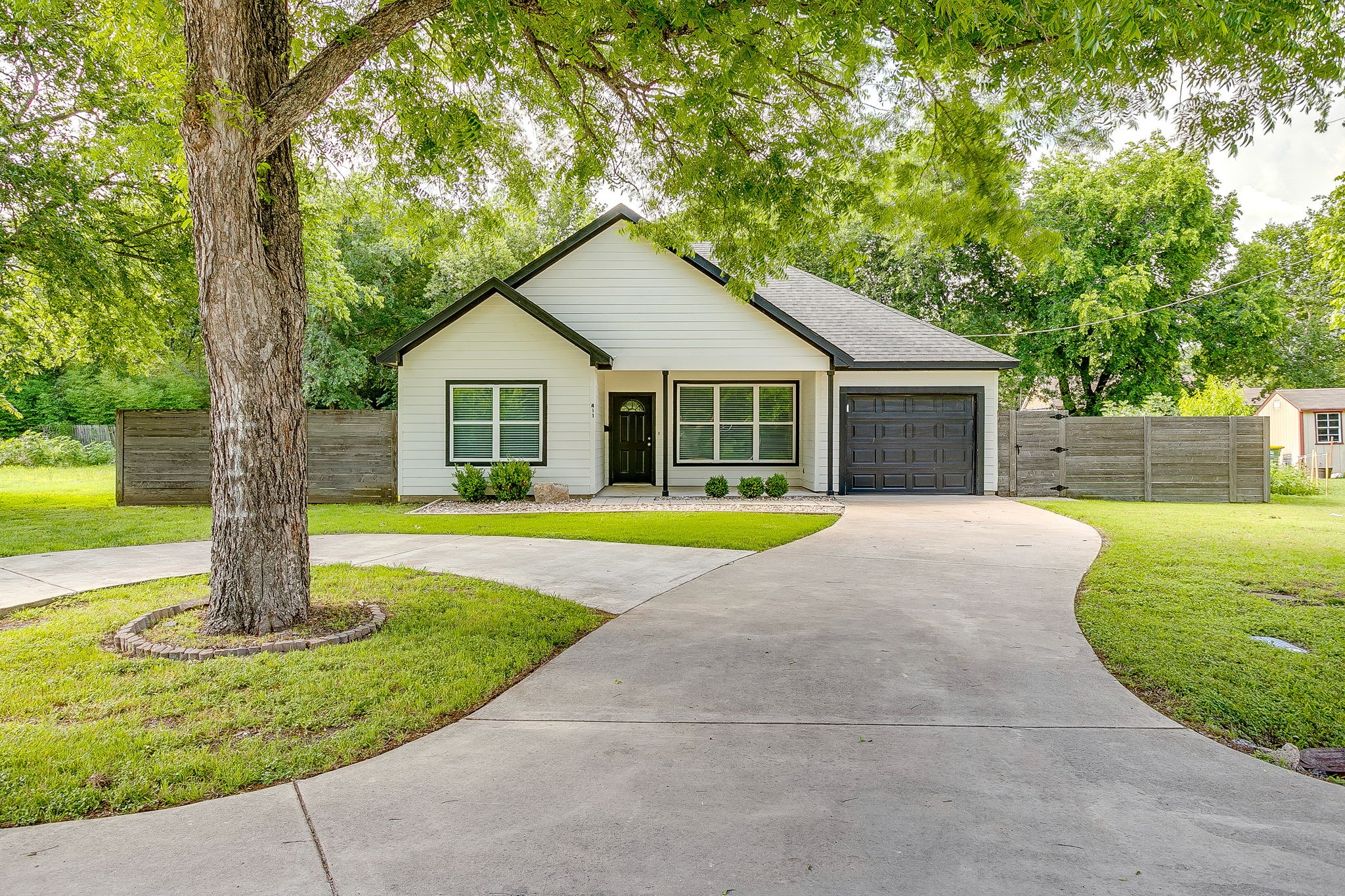 411 W Gould Street Hillsboro TX 76645