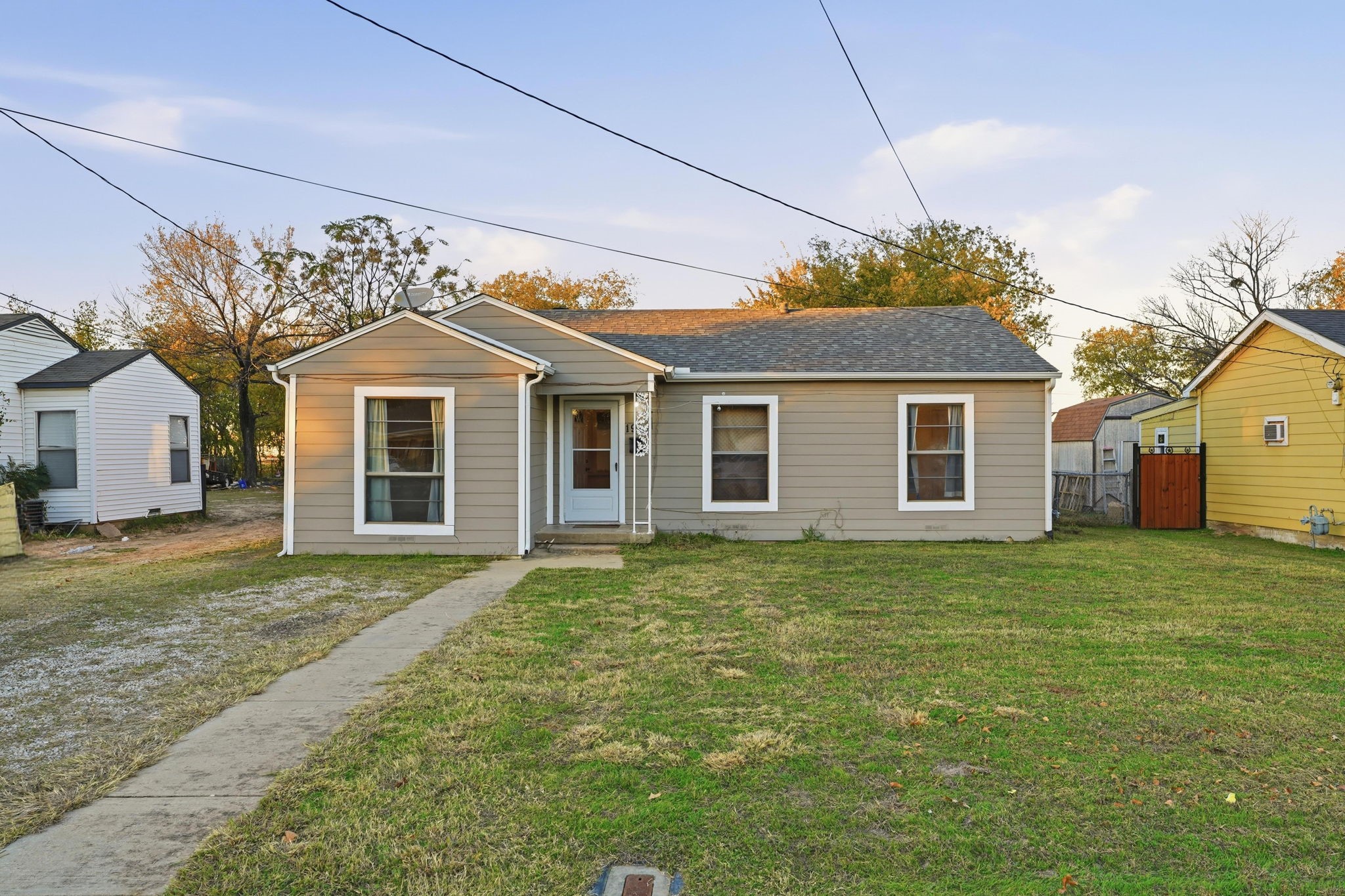 1911 Pembroke Street Irving TX 75060