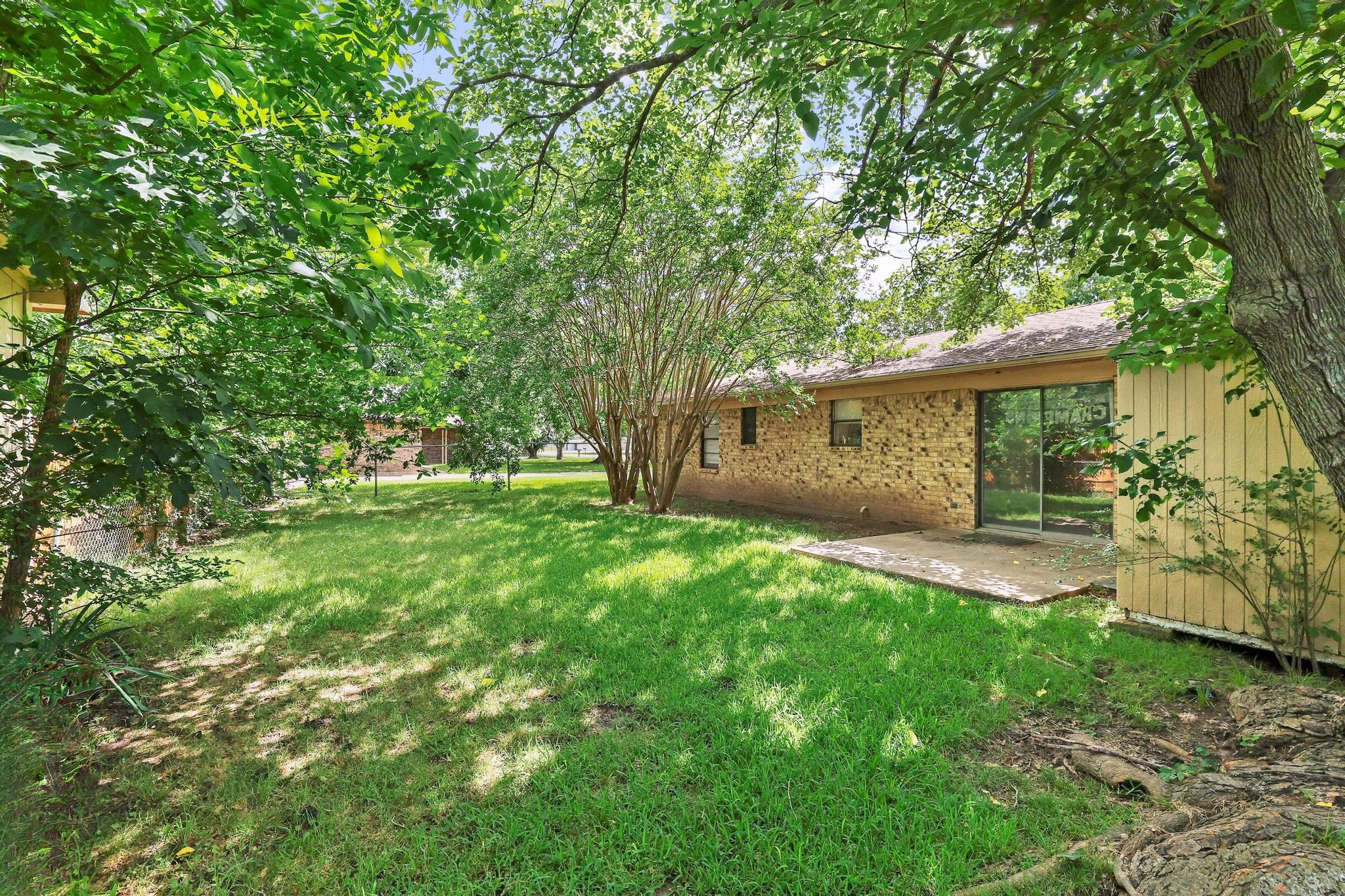 606 Hunter Street Bonham TX 75418