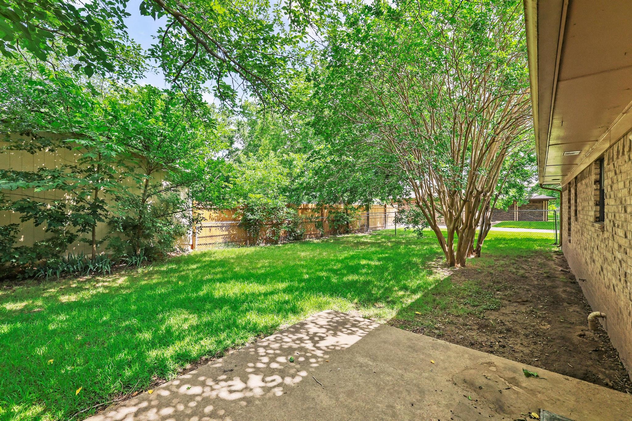 606 Hunter Street Bonham TX 75418